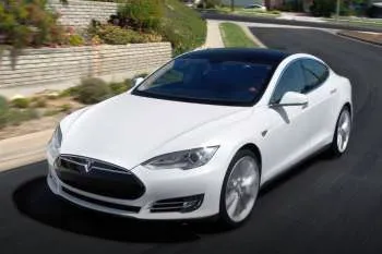 Tesla Model S (2013 – 2016) – fotka 3