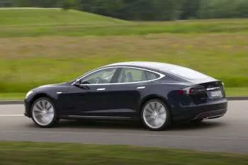 Tesla Model S (2013 – 2016) – fotka 5