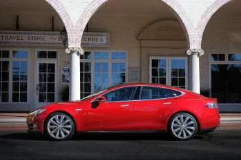 Tesla Model S (2013 – 2016) – fotka 15