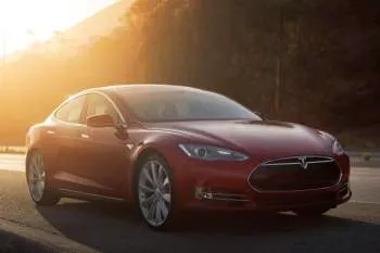 Tesla Model S (2013 – 2016) – fotka 40