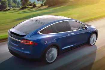 Tesla Model X (od 2016) – fotka 4