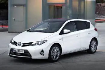 Toyota Auris (2013 – 2015) – fotka 3