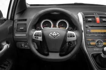 Toyota Auris (2010 – 2012) – fotka 5