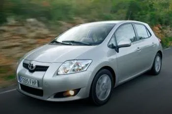 Toyota Auris päťdverový hatchback (2007 – 2010) – fotka 10