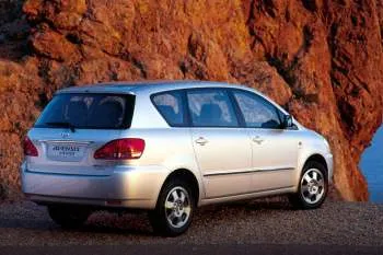 Toyota Avensis Verso 2.0 D4-D Linea Luna - 2