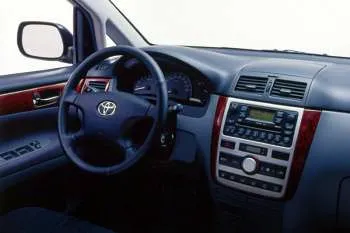 Toyota Avensis Verso 2.0 D4-D Linea Luna - 8