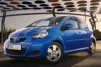 Toyota Aygo päťdverový hatchback (2012 – 2014) – fotka 3