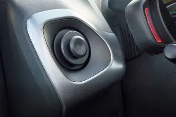 Toyota Aygo trojdverový hatchback (2014 – 2018) – fotka 4