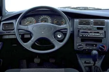 Toyota Carina E hatchback (1992 – 1996) – fotka 4