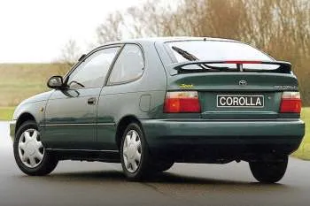 Toyota Corolla trojdverový hatchback (1992 – 1997) – fotka 2