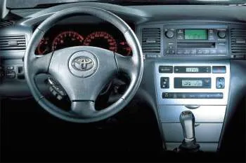 Toyota Corolla päťdverový hatchback (2002 – 2004) – fotka 7