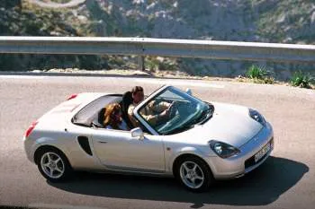 Toyota MR2 (2000 – 2002) – fotka 7