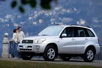 Toyota RAV4 päťdverové SUV (2000 – 2003) – fotka 4