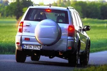 Toyota RAV4 päťdverové SUV (2000 – 2003) – fotka 6