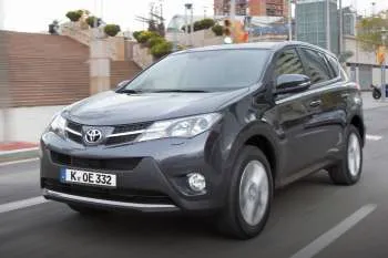 Toyota RAV4 SUV (2013 – 2016) – fotka 2