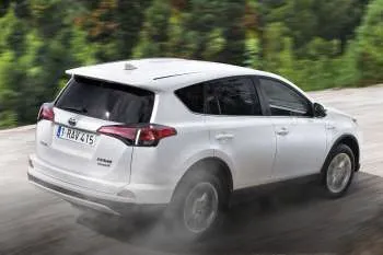 Toyota RAV4 SUV (2016 – 2019) – fotka 4