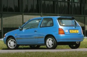 Toyota Starlet trojdverový hatchback (1996 – 1999) – fotka 2