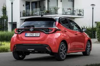 Toyota Yaris 1.5 Hybrid Active - 35