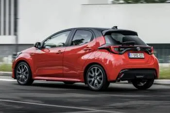 Toyota Yaris 1.5 Hybrid Active - 16
