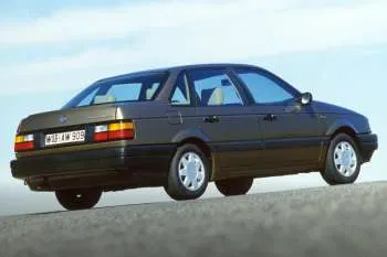 Volkswagen Passat (1988 – 1993) – fotka 2