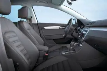 Volkswagen Passat Variant 1.6 TDI 105hp BMT R-Line - 12